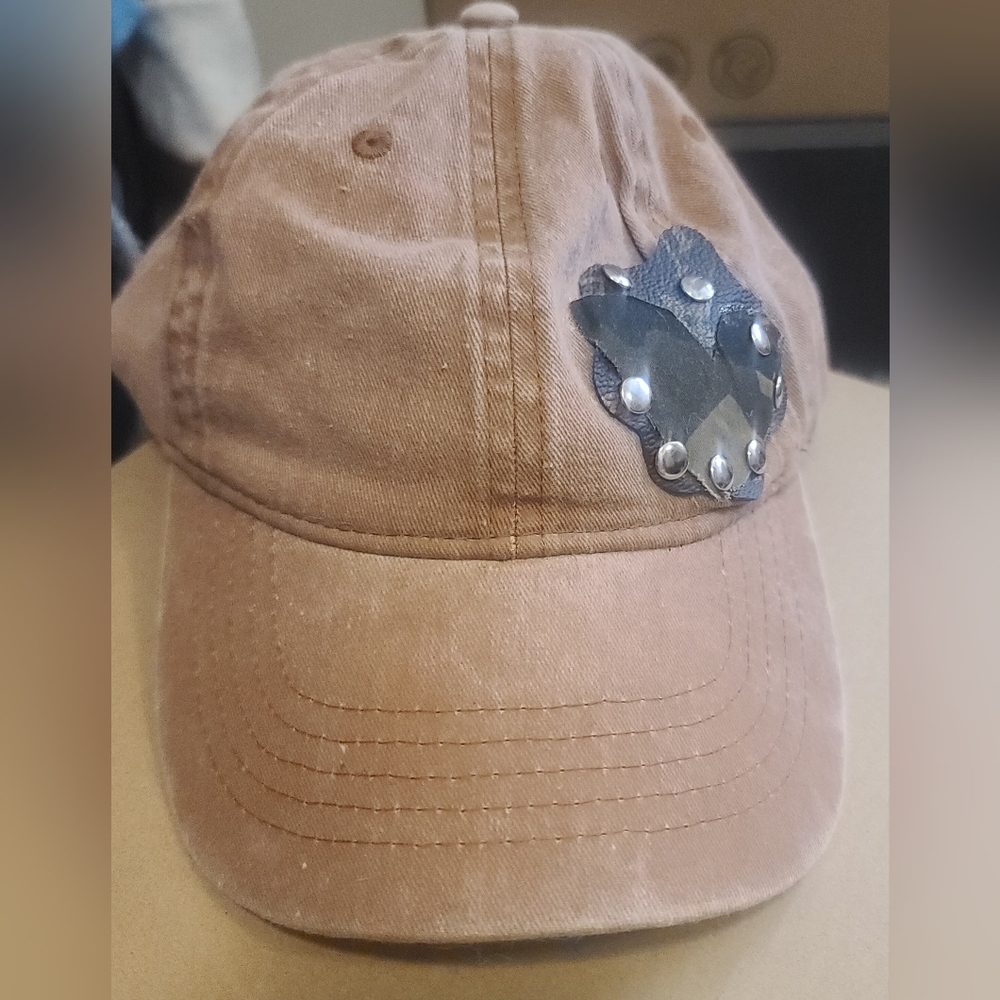 Women's LV-style Ballcap.